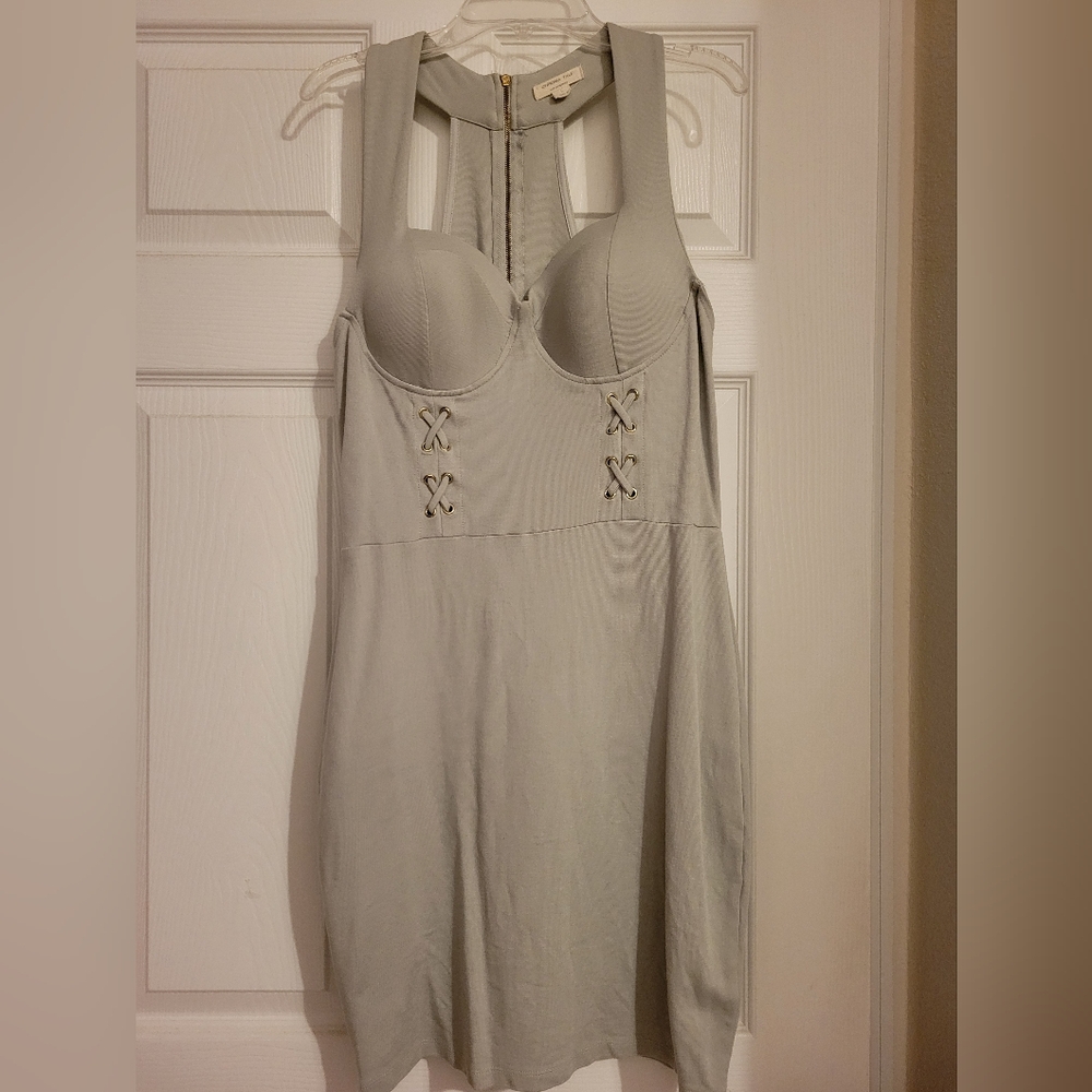Elegant High-Low Dress in Gray